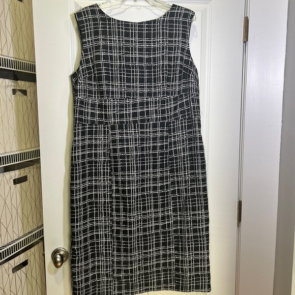 Merona Dresses & Skirts - Elegant Black and White Plaid Dress